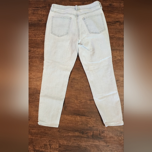 Old Navy Jeans - Picture 3 of 5